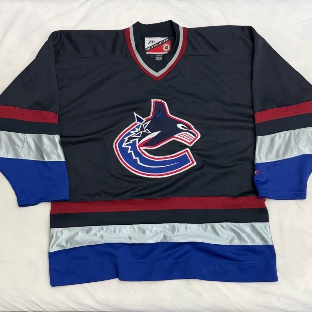 90s Pro Player Vancouver Canucks NHL Jersey